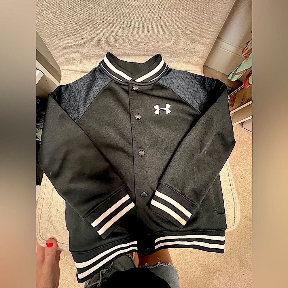 Boys Under Armour Varsity baseball style jacket with button snaps —like new!